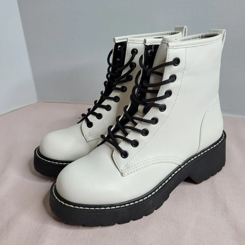 Madden Girl Carra Lace-Up Lug Sole Combat Boots White Size 6 Med